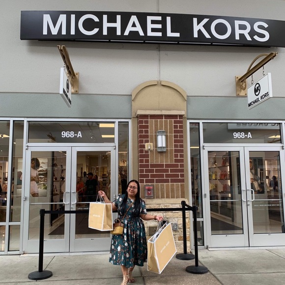 Meet Your posher 🥰😘 - Picture 1 of 7